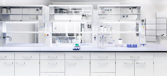 Alles für Ihr Labor: Labormöbel, Laborabzüge, Gefahrstofflagerung und Laborzubehör